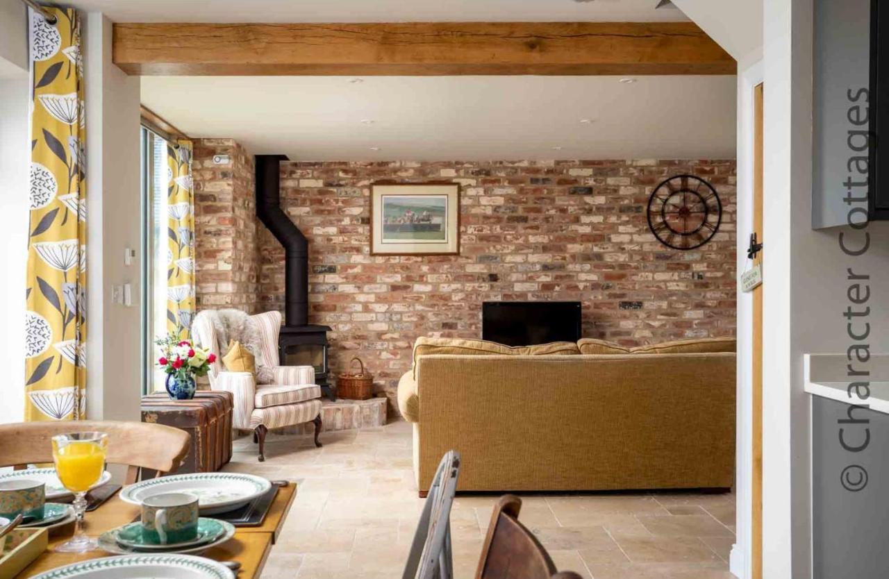 Villa Flynn'S Barn à Aylworth Extérieur photo