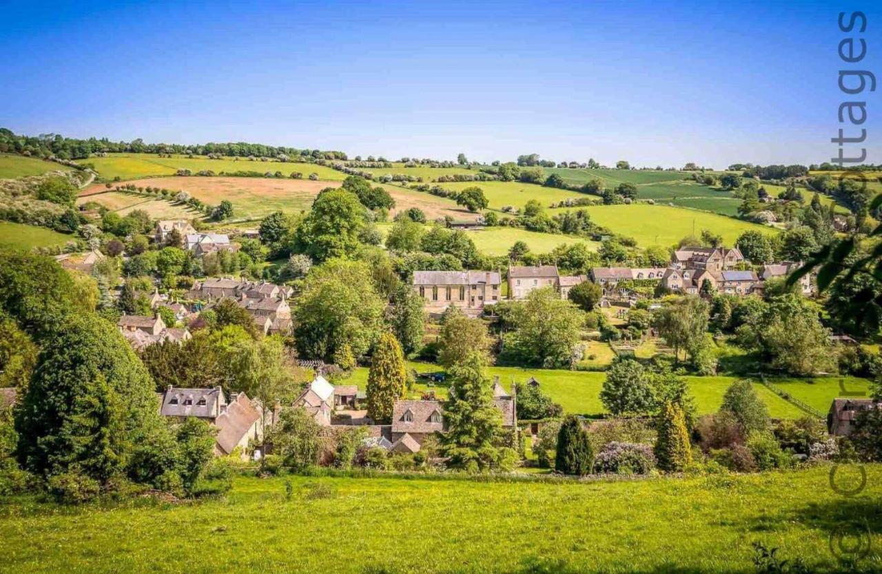 Villa Flynn'S Barn à Aylworth Extérieur photo